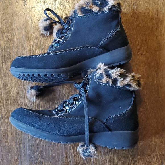 Leopard leather boots - Picture 2 of 3